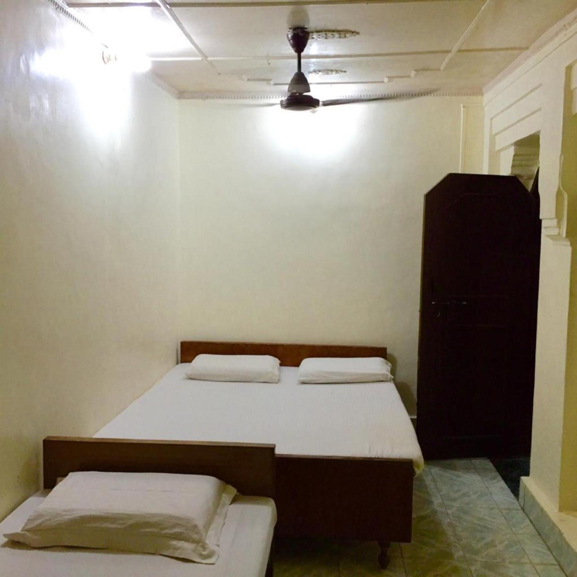 Grg Shanti Guest House Varanasi Near Manikarnika Ghat エクステリア 写真