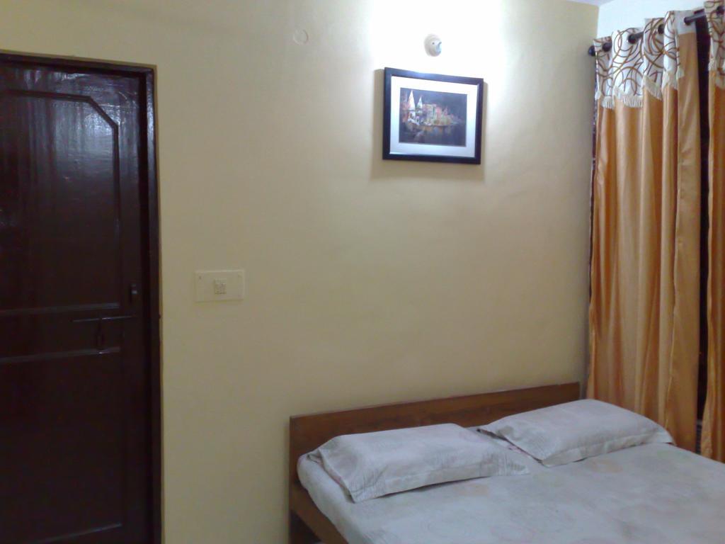 Grg Shanti Guest House Varanasi Near Manikarnika Ghat 部屋 写真