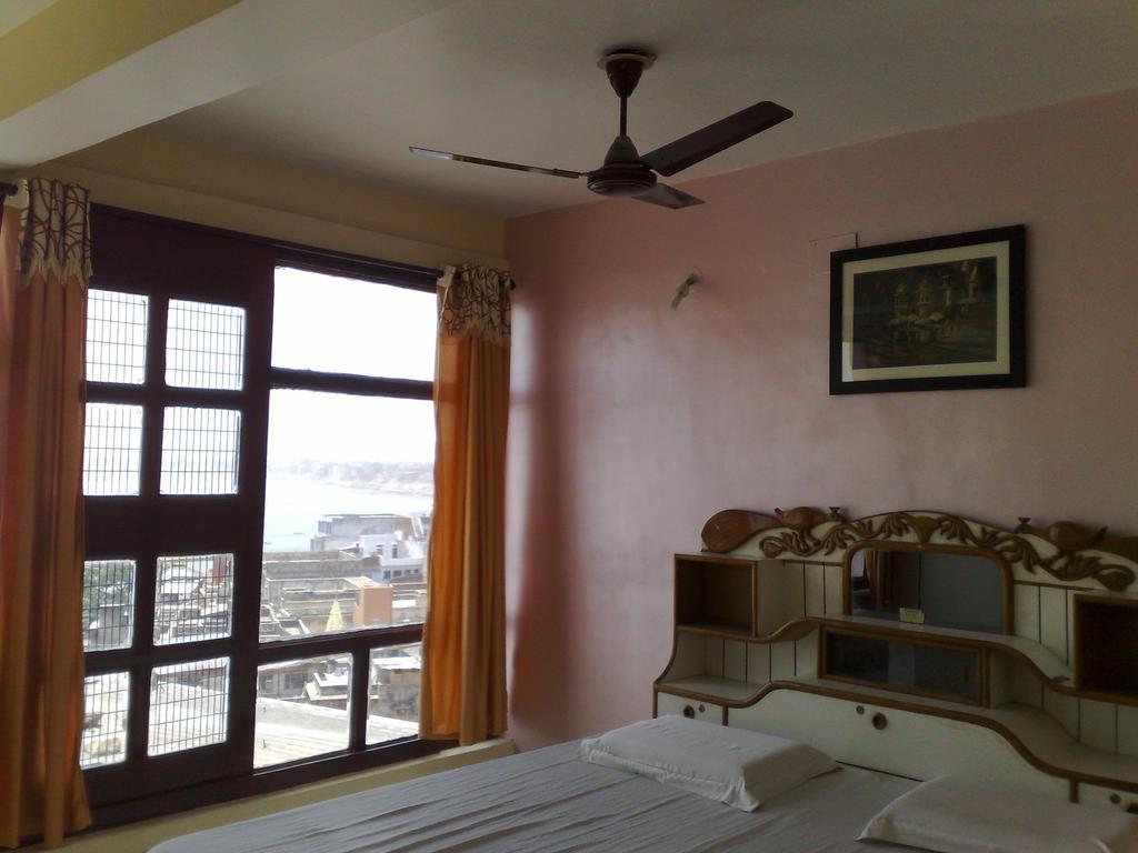 Grg Shanti Guest House Varanasi Near Manikarnika Ghat 部屋 写真